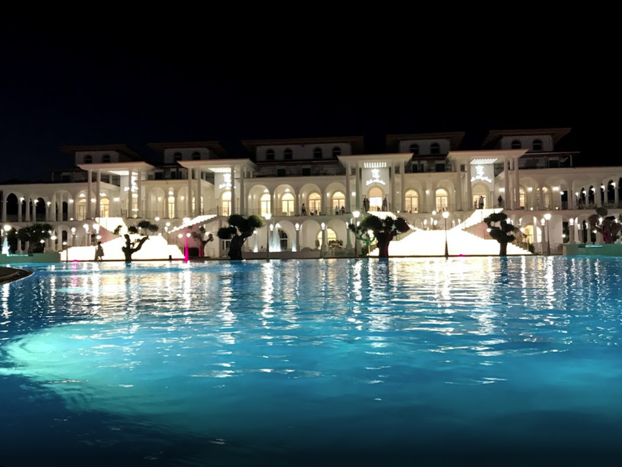 Italy: Queen Mary Resort